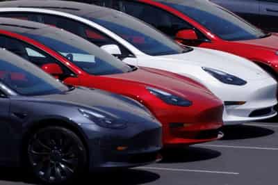 Image for Tesla closes an office as layoff hits Autopilot jobs, including hourly ones