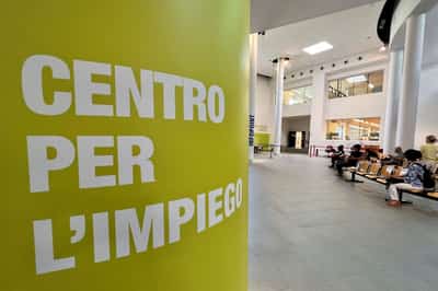 Image for Italy April jobless rate edges down to 5.1%, 123,000 jobs created