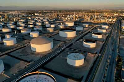 Image for Oil jumps 4% as U.S. gasoline prices hit record high