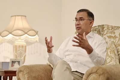 Image for Exclusive-Bangladesh PM front-runner rejects unity government offer, says his party set to win