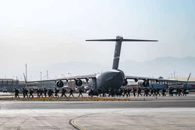 Image for U.S. recruits commercial airlines to help move Afghanistan evacuees