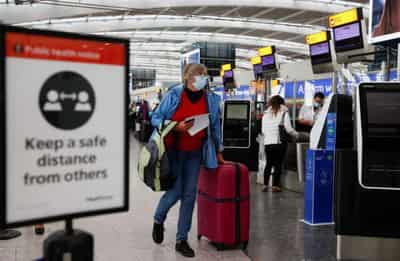 Image for U.S., UK leaders expected to work to reopen travel -UK statement