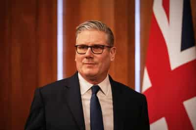 Image for UK lawmakers will vote on plans to align with EU rules, Starmer says