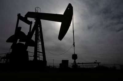 Image for Oil drops on lower demand forecasts despite deadlock in US-Iran talks