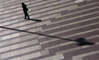 Image for Amid clouds on economic horizon, Spain’s jobless rate stays below 3 million mark