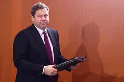 Image for German minister urges faster roll-out of investment push as growth forecast cut