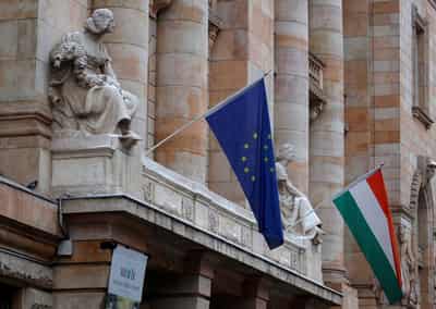 Image for Hungarian prosecutors seize more than $300 million in probe of central bank foundations