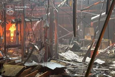 Image for Russian 'double-tap' strike on shopping centre in Ukraine kills 14