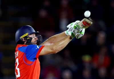 Image for Cricket-England beat Sri Lanka by six wickets to secure T20 series 2-0
