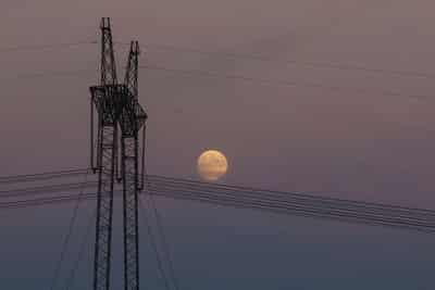 Image for Ukraine keeps power imports at high level amid Russian attacks, analyst says