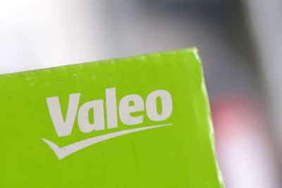 Image for Valeo cuts 2025 sales outlook, sees 750 million euros impact from weak dollar