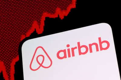 Image for Airbnb shares gain as investors cheer revenue forecast raise, AI payoff