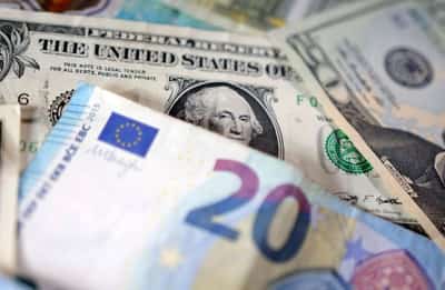 Image for Euro logs one-month high after Trump delays EU tariffs