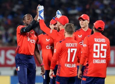 Image for Cricket-England win in Rajkot to stay alive in T20 series v India