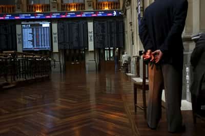 Image for European shares rangebound as energy gains offset tech losses
