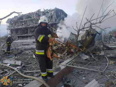 Image for Ukraine’s Odesa douses fires after Russian Victory Day strikes