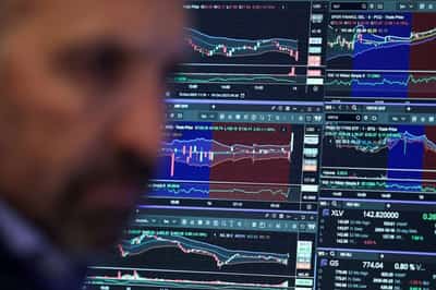 Image for Analysis-In a warning sign, analysis shows publicly traded credit funds are unprofitable