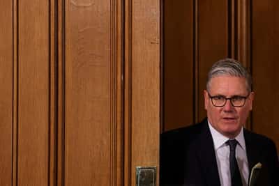 Image for UK political uncertainty notches up again, sterling dips