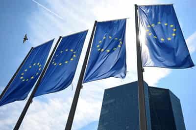 Image for ECB keeps rates unchanged but signals readiness to act on energy