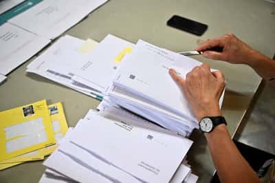 Image for Swedish prosecutors probe election fraud allegation casting shadow over vote