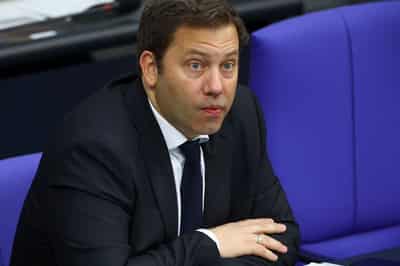Image for German minister earmarks 110 billion euros for 2025 investment surge