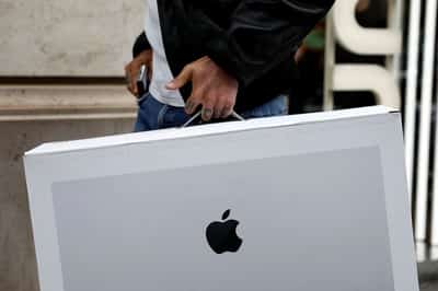 Image for Apple closes in on Nvidia in race for world's most valuable company