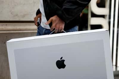 Image for Apple closes in on Nvidia in race for world's most valuable company