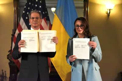 Image for US says minerals deal will strengthen Trump in talks with Russia