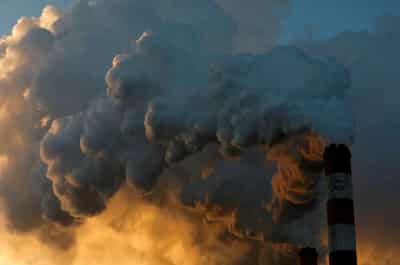 Image for EU strikes deal on world-first carbon border tariff
