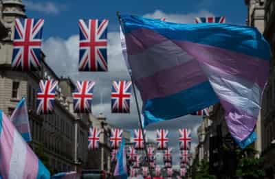 Image for UK trans women can use female changing rooms if no complaints,  tribunal says