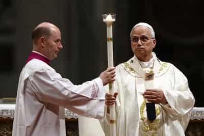 Image for At Easter vigil, Pope Leo urges world not to grow numb to war