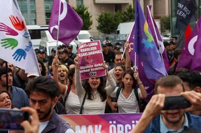 Image for Turkey jails 8 LGBTQ+ activists pending trial as part of sweeping investigation