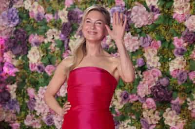 Image for Bridget Jones get her own statue in London's Leicester Square
