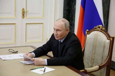 Image for Putin says he wants boost to Russian arms exports