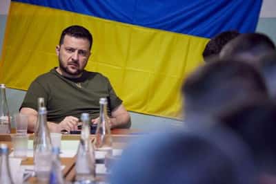 Image for Russians advance, Zelenskiy expects escalation as EU set to welcome Ukraine