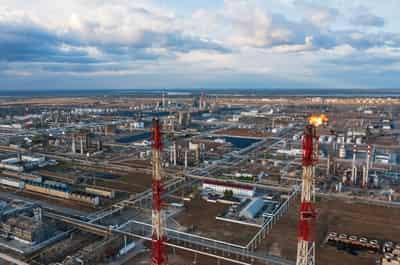 Image for Russian oil refineries boost output as drone attacks halt after US-brokered deal, sources say