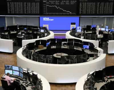 Image for European stocks remain below record highs after volatile week