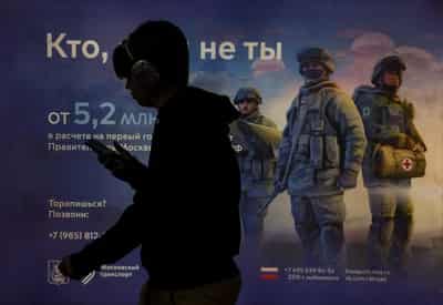 Image for Russia to strip contract soldiers of one-off payment if laws violated at home