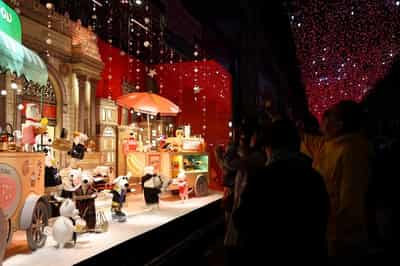 Image for Holiday test looms as luxury brands chase elusive rebound