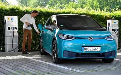 Image for Volkswagen, BP could expand e-car charging alliance to other regions