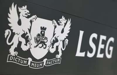 Image for London's FTSE 100 rises on healthcare, beverages amid US jobs watch