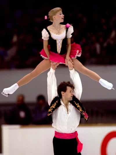 Image for Russian skating couple, world champions in 1990s, were in crashed US airliner