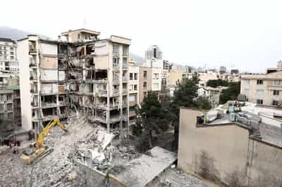 Image for Israel strikes Tehran as Trump says US negotiating to end war