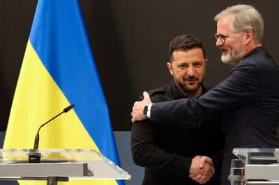 Image for Ukraine's Zelenskiy gets Czech pledge for more ammo, pilot training on Prague visit