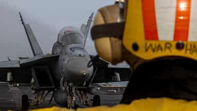 Image for Trump, Israel pressure Iran ahead of deadline as search continues for missing US airman