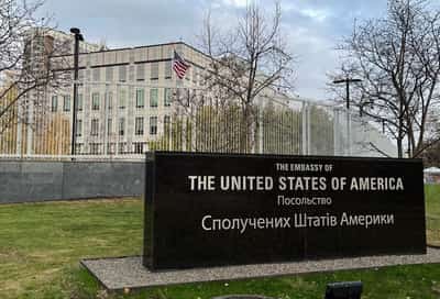 Image for US says its embassy in Kyiv remains open