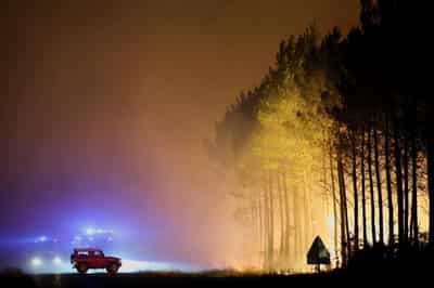 Image for France wildfire forces thousands to flee as tinder box conditions persist in warming Europe