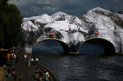 Image for Opening of JR's installation on Paris Pont Neuf bridge delayed after damage