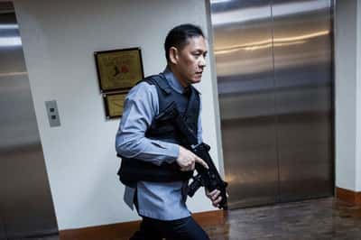 Image for Gunshots fired in standoff at Philippine Senate over ICC suspect