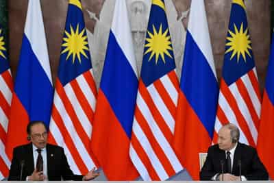 Image for Malaysia PM discusses MH17 downing with Russia's Putin